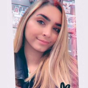 Meet your Posher, Parisa